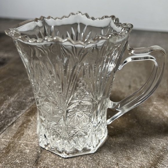 Vintage Crystal Clear Creamer Raised Rose Designs Lot of Detail - Picture 6 of 7